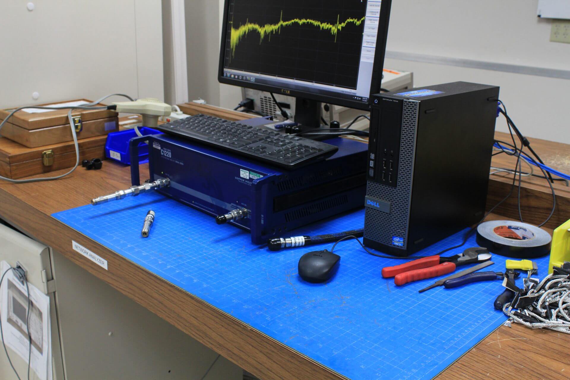 What Is A Vector Network Analyzer 