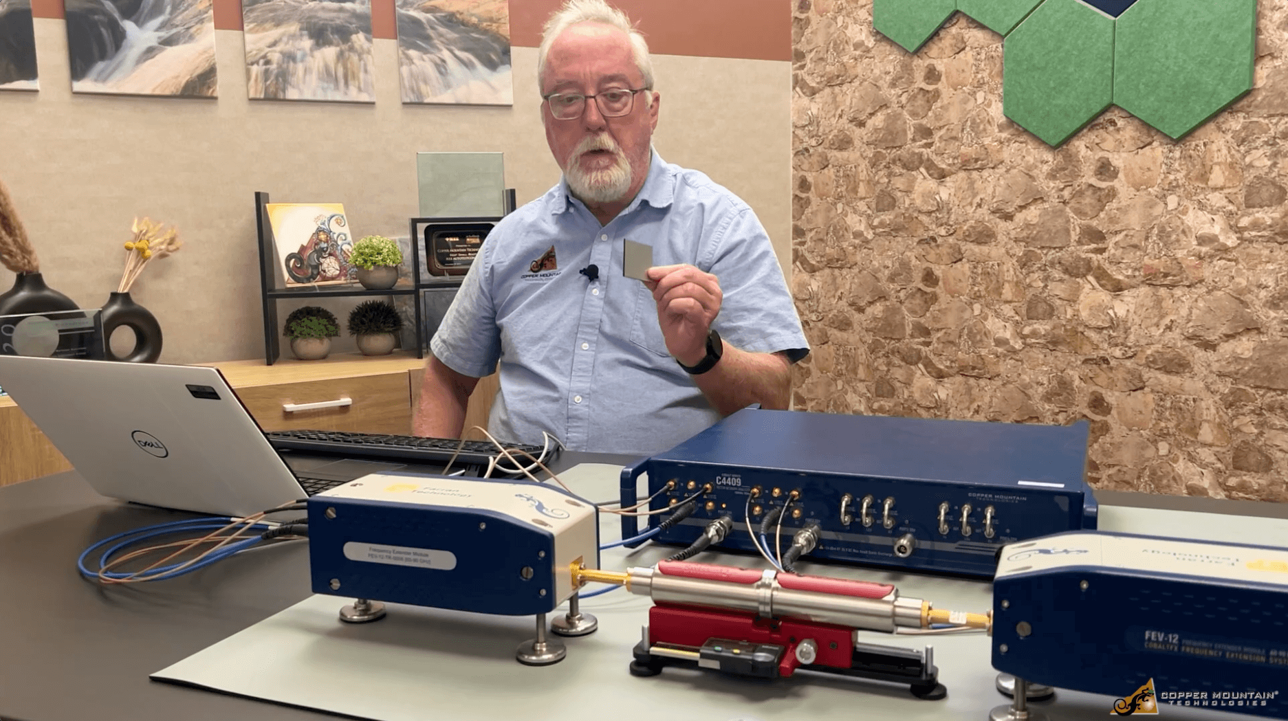 mmWave Materials Measurement System for Solids, Liquids, and Powders Thumbnail